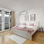 Nočitev z zajtrkom Cozy House Close To Center Ljubljana