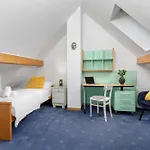 Cozy House Close To Center Nočitev z zajtrkom 4*