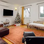 Nočitev z zajtrkom Cozy House Close To Center Ljubljana