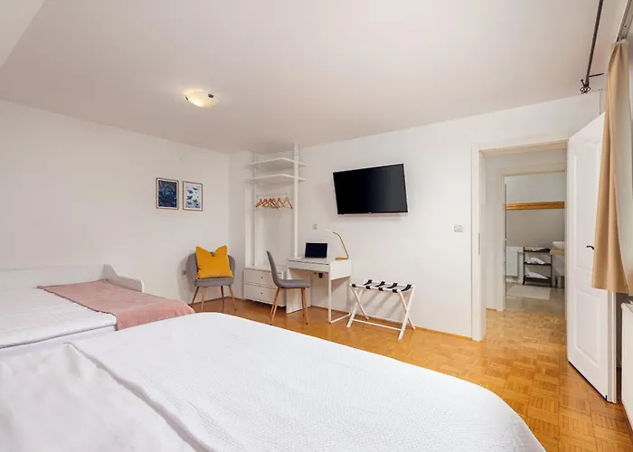 Cozy House Close To Center 4*