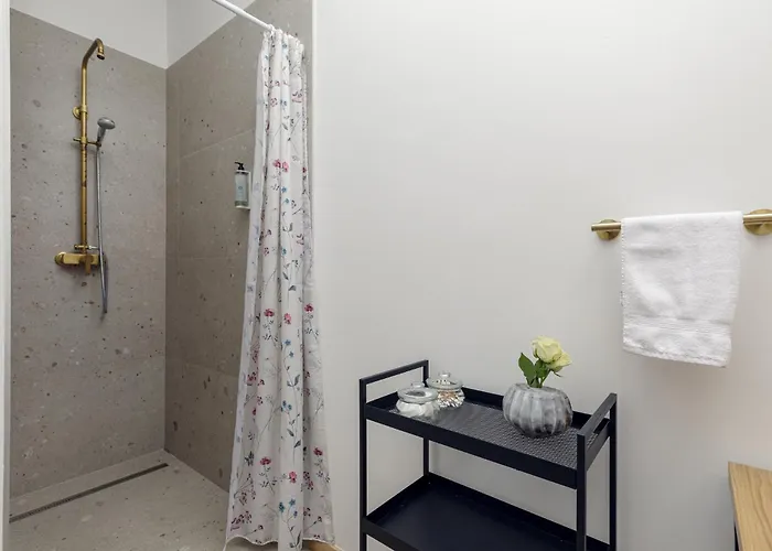 Cozy House Close To Center Bed & Breakfast 4*