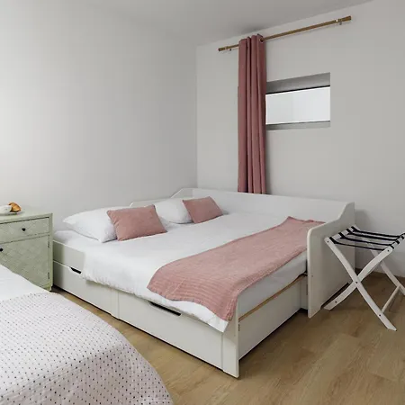 Bed & Breakfast Cozy House Close To Center 4*