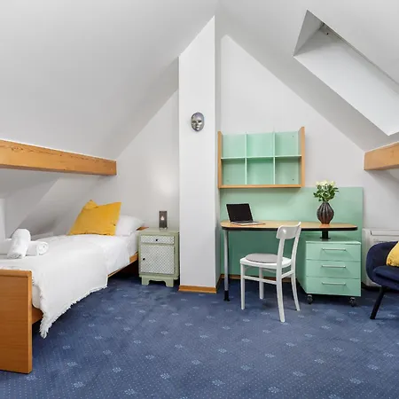 Cozy House Close To Center Bed & Breakfast 4*