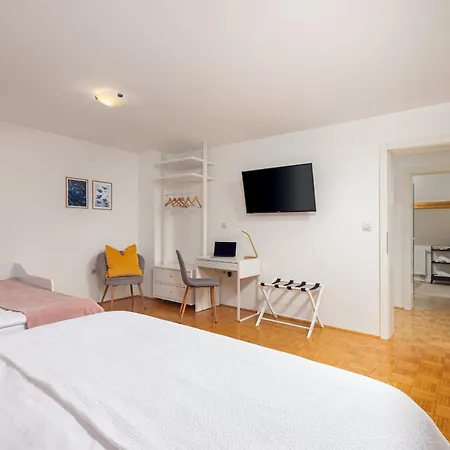 Cozy House Close To Center 4*