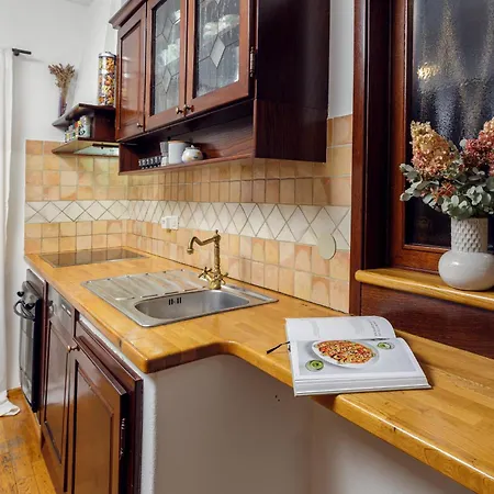 Bed & Breakfast Cozy House Close To Center 4*