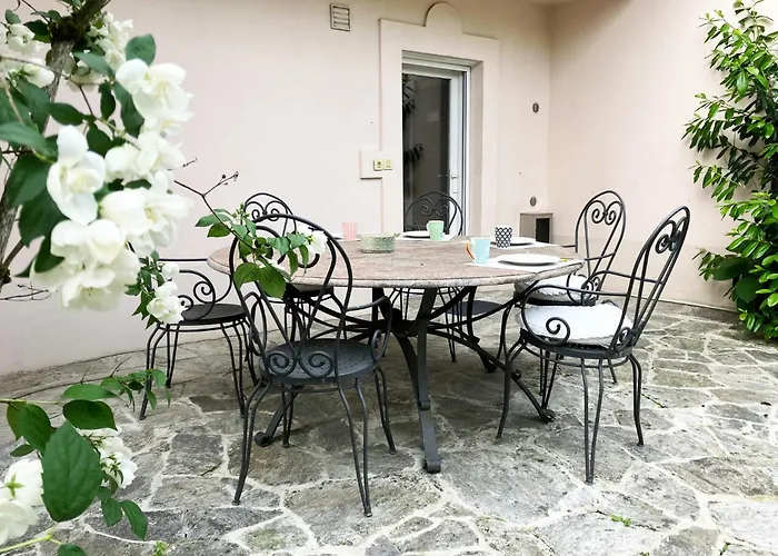 לינה וארוחת בוקר Cozy House Close To Center לובליאנה