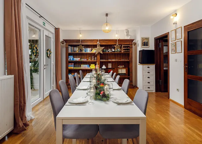 Cozy House Close To Center 4*