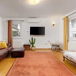 Bed & Breakfast Cozy House Close To Center 4*