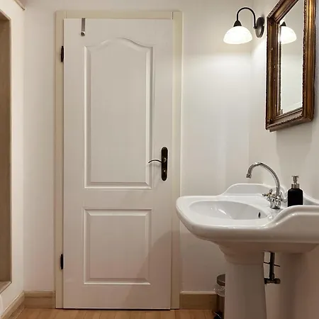 Bed & Breakfast Cozy House Close To Center