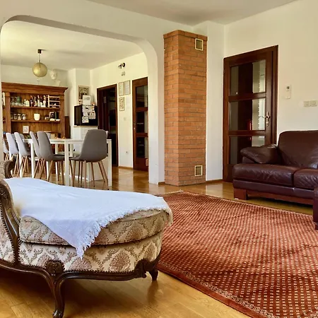 Cozy House Close To Center 4*