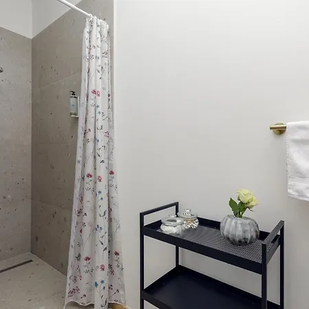 Cozy House Close To Center Bed & Breakfast 4*